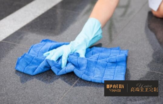 做完測試后將柜體擦拭干凈。